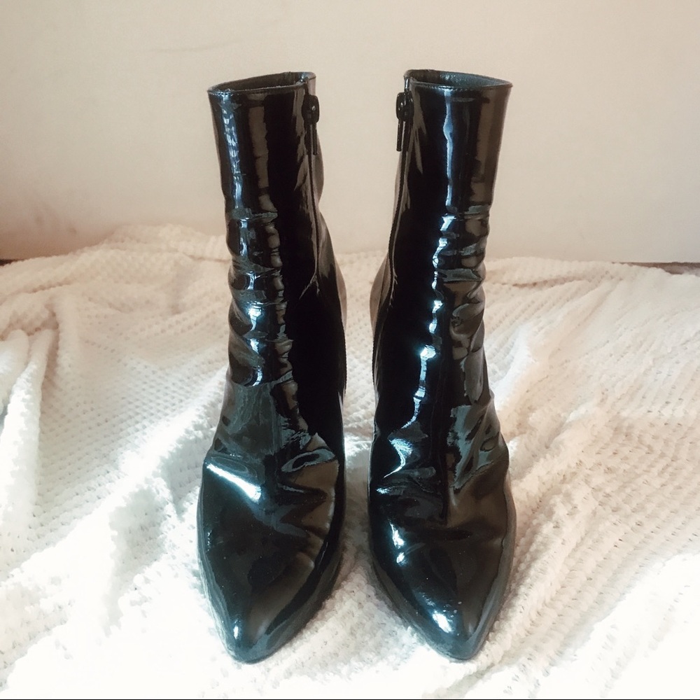 STUART WEITZMAN Patent Leather Boots